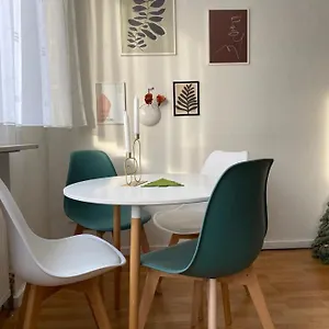 https://wunderschone-zentrale-wohnung-in-ratingen.dusseldorf-hotel.net
