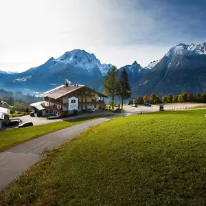 https://hotel-gasthof-nutzkaser.com-bavaria.com