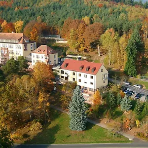 Roomingtons Franziskushoehe Hotel Lohr